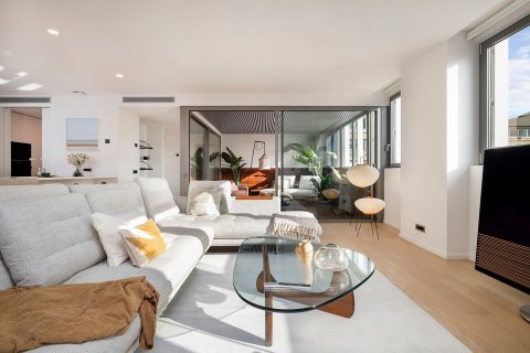 4 bedrooms apartment for sale in Barcelona, Catalonia, Spain № 8294 - photo 3