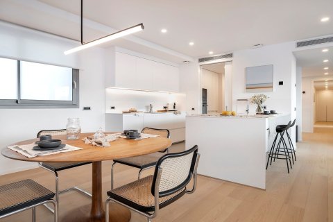 4 bedrooms apartment for sale in Barcelona, Catalonia, Spain № 8294 - photo 7