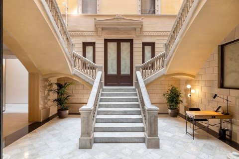 4 bedrooms apartment for sale in Barcelona, Catalonia, Spain № 8294 - photo 20
