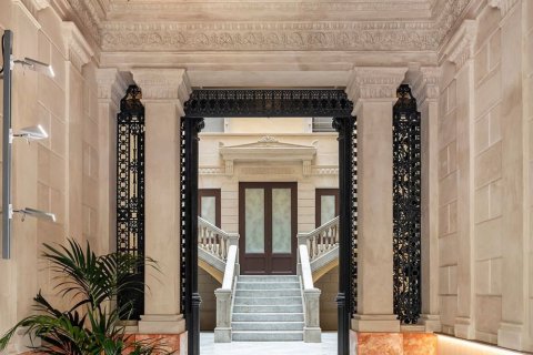 4 bedrooms apartment for sale in Barcelona, Catalonia, Spain № 8294 - photo 21
