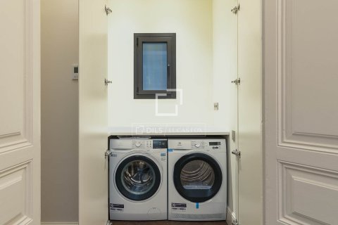 Apartamento de 3 dormitorios en venta en Barcelona, Cataluña, Spain № 4201 - foto 26