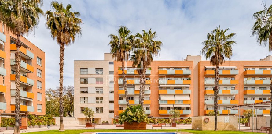4 bedrooms apartment for sale in Barcelona, Catalonia, Spain № 6544