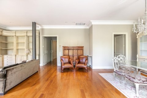 4 bedrooms apartment for sale in Barcelona, Catalonia, Spain № 1526 - photo 15
