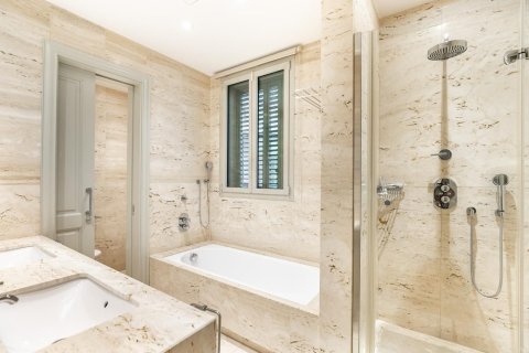 4 bedrooms apartment for sale in Barcelona, Catalonia, Spain № 1526 - photo 10