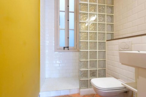 735 sq.m. commercial property for sale in Barcelona, Catalonia, Spain № 6181 - photo 20