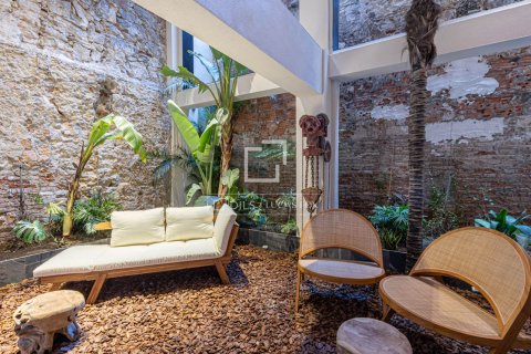 Купить квартиру в Барселона, Испания с 2 спальни, 107м², № 8524 - фото 27