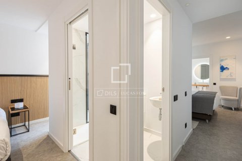 2 bedrooms apartment for sale in Barcelona, Catalonia, Spain № 8581 - photo 9