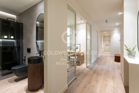 Купить квартиру в Барселона, Испания с 4 спальни, 203м², № 7984 - фото 16