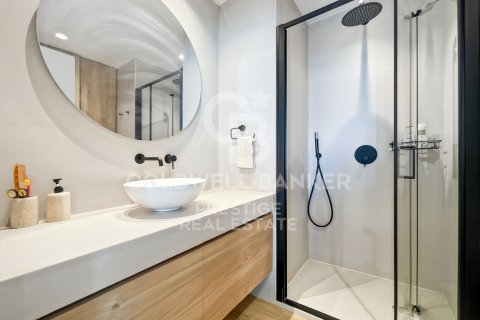 2 bedrooms apartment for sale in Barcelona, Catalonia, Spain № 7982 - photo 12