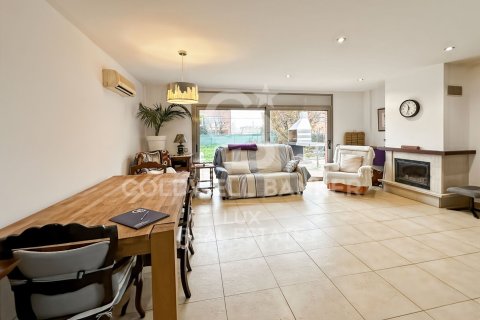 4 bedrooms house for sale in Vic, Barcelona, Catalonia, Spain № 5391 - photo 2
