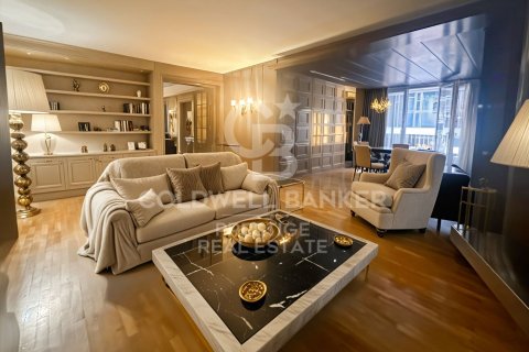 5 bedrooms apartment for sale in Barcelona, Catalonia, Spain № 5386