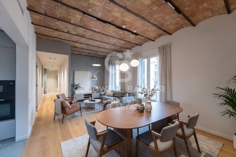 4 bedrooms apartment for sale in Barcelona, Catalonia, Spain № 7923