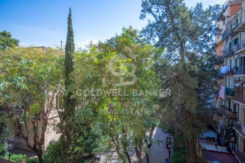 Apartamento de 4 dormitorios en venta en Barcelona, Cataluña, Spain № 7923 - foto 26