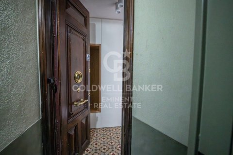 Apartamento de 4 dormitorios en venta en Barcelona, Cataluña, Spain № 7923 - foto 2