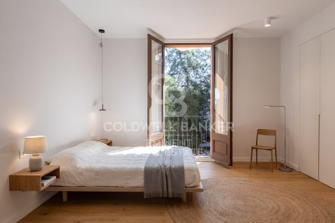 Apartamento de 4 dormitorios en venta en Barcelona, Cataluña, Spain № 7923 - foto 18