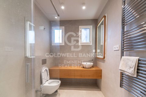 Apartamento de 4 dormitorios en venta en Barcelona, Cataluña, Spain № 7923 - foto 21