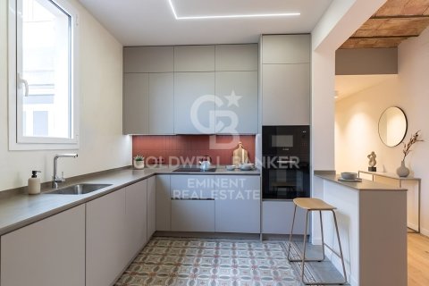 Apartamento de 4 dormitorios en venta en Barcelona, Cataluña, Spain № 7923 - foto 24