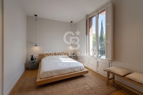 Apartamento de 4 dormitorios en venta en Barcelona, Cataluña, Spain № 7923 - foto 20