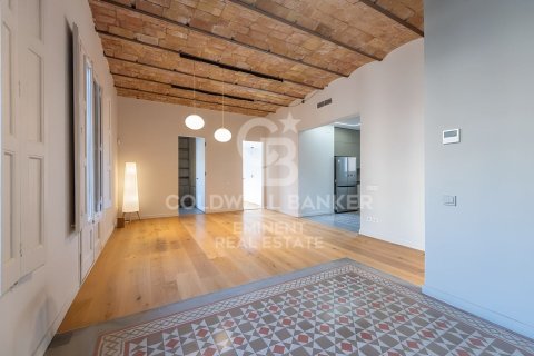 Apartamento de 4 dormitorios en venta en Barcelona, Cataluña, Spain № 7923 - foto 27