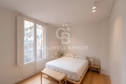 Apartamento de 4 dormitorios en venta en Barcelona, Cataluña, Spain № 7923 - foto 17