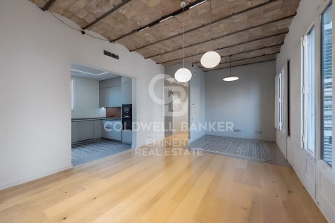 Apartamento de 4 dormitorios en venta en Barcelona, Cataluña, Spain № 7923 - foto 28