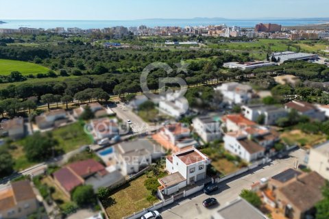 3 bedrooms villa for sale in Roses, Girona, Catalonia, Spain № 7820 - photo 3