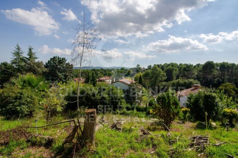 1001 sq.m. land plot for sale in Cerdanyola Del Valles, Barcelona, Catalonia, Spain № 7976 - photo 11