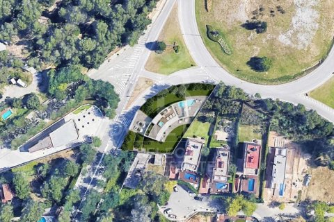 1000 sq.m. land plot for sale in Cerdanyola Del Valles, Barcelona, Catalonia, Spain № 7971 - photo 3