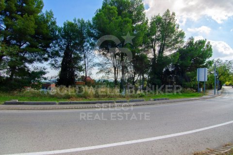 1000 sq.m. land plot for sale in Cerdanyola Del Valles, Barcelona, Catalonia, Spain № 7971 - photo 2