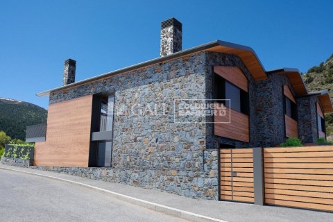 3 chambres house à vendre à Principado De Andorra (Ninguna Poblacion Tiene C.P.), Lleida, Catalonia, Spain № 5573 - photo 9