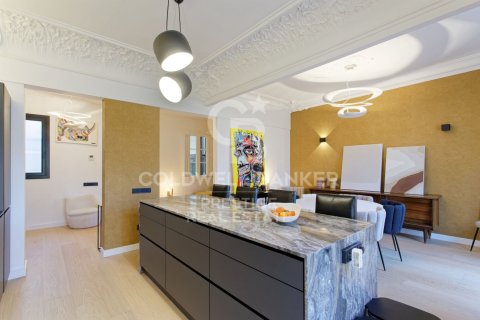 4 bedrooms apartment for sale in Barcelona, Catalonia, Spain № 5398 - photo 4