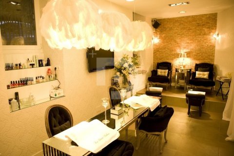 69 sq.m. commercial property for sale in Ciutat Vella, Barcelona, Catalonia, Spain № 5207 - photo 2