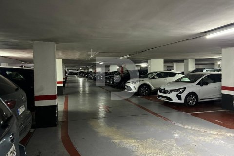 Купить коммерческую недвижимость в Л'Эшампле, Испания 14600м², № 5203 - фото 5