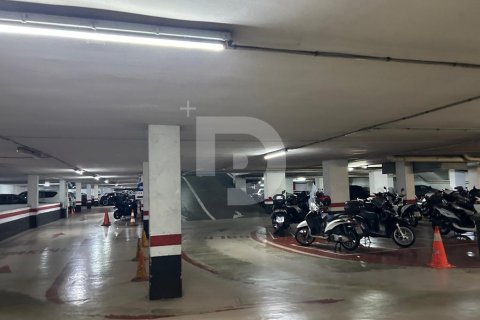 Купить коммерческую недвижимость в Л'Эшампле, Испания 14600м², № 5203 - фото 3