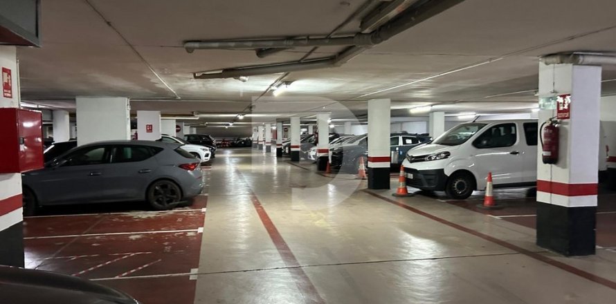 Коммерческая недвижимость 14600м² в Л'Эшампле, Барселона, Каталония, Испания № 5203
