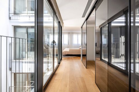 3 bedrooms apartment for sale in Barcelona, Catalonia, Spain № 6780 - photo 8