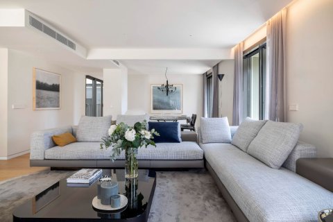 3 bedrooms apartment for sale in Barcelona, Catalonia, Spain № 6780