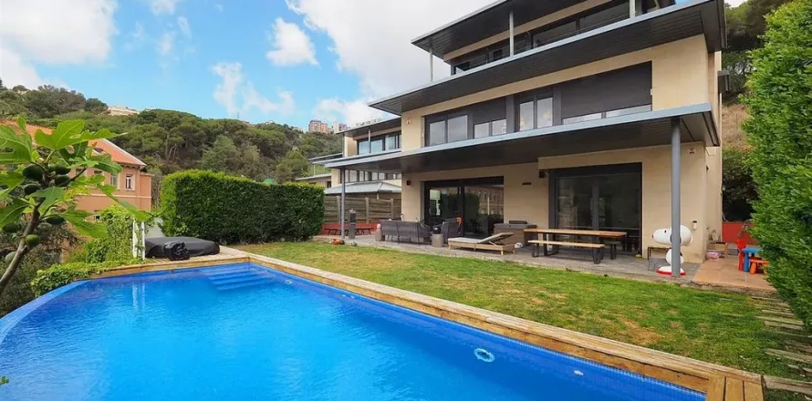 7 bedrooms house for sale in Barcelona, Catalonia, Spain № 1726