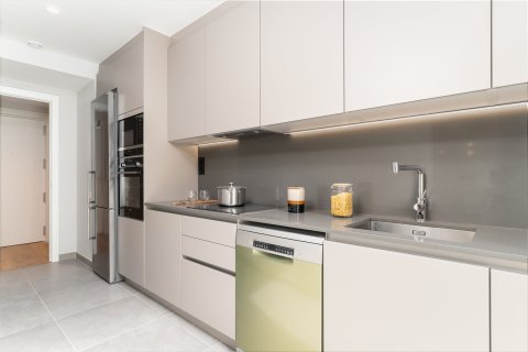 4 bedrooms apartment for sale in Barcelona, Catalonia, Spain № 1731 - photo 10