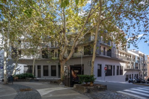 4 bedrooms apartment for sale in Barcelona, Catalonia, Spain № 1731 - photo 2