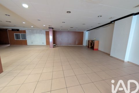 480 m² commercial property à vendre à Manresa, Barcelona, Catalonia, Spain № 9032 - photo 11