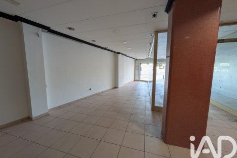 480 m² commercial property à vendre à Manresa, Barcelona, Catalonia, Spain № 9032 - photo 10