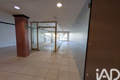 480 m² commercial property à vendre à Manresa, Barcelona, Catalonia, Spain № 9032 - photo 9