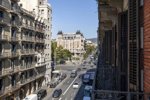 3 bedrooms apartment for rent in Barcelona, Catalonia, Spain № 9029 - photo 11