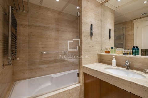 3 bedrooms apartment for rent in Barcelona, Catalonia, Spain № 9029 - photo 21