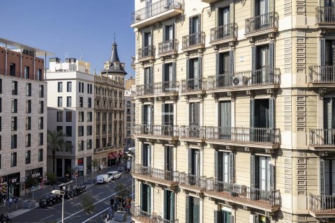 3 bedrooms apartment for rent in Barcelona, Catalonia, Spain № 9029 - photo 23