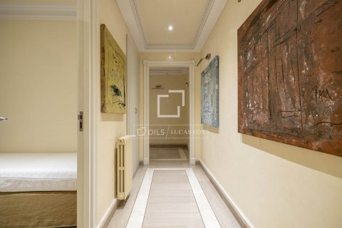 3 bedrooms apartment for rent in Barcelona, Catalonia, Spain № 9029 - photo 29
