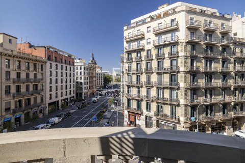3 bedrooms apartment for rent in Barcelona, Catalonia, Spain № 9029 - photo 8