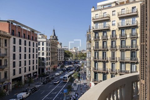 3 bedrooms apartment for rent in Barcelona, Catalonia, Spain № 9029 - photo 10