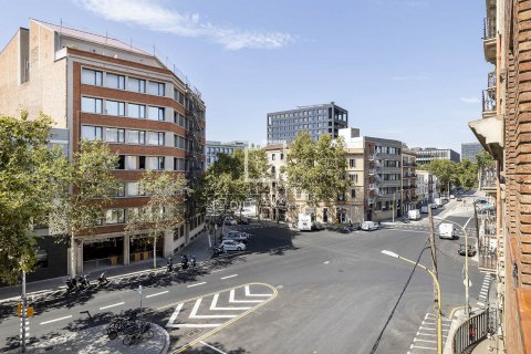 3 bedrooms apartment for rent in Barcelona, Catalonia, Spain № 9027 - photo 25